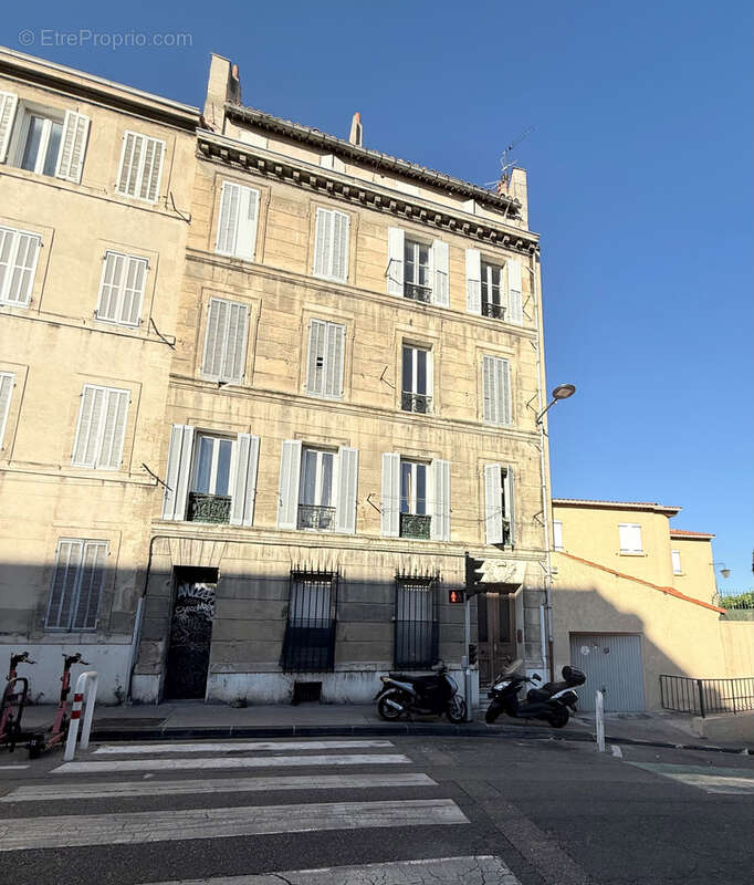 Appartement à MARSEILLE-3E