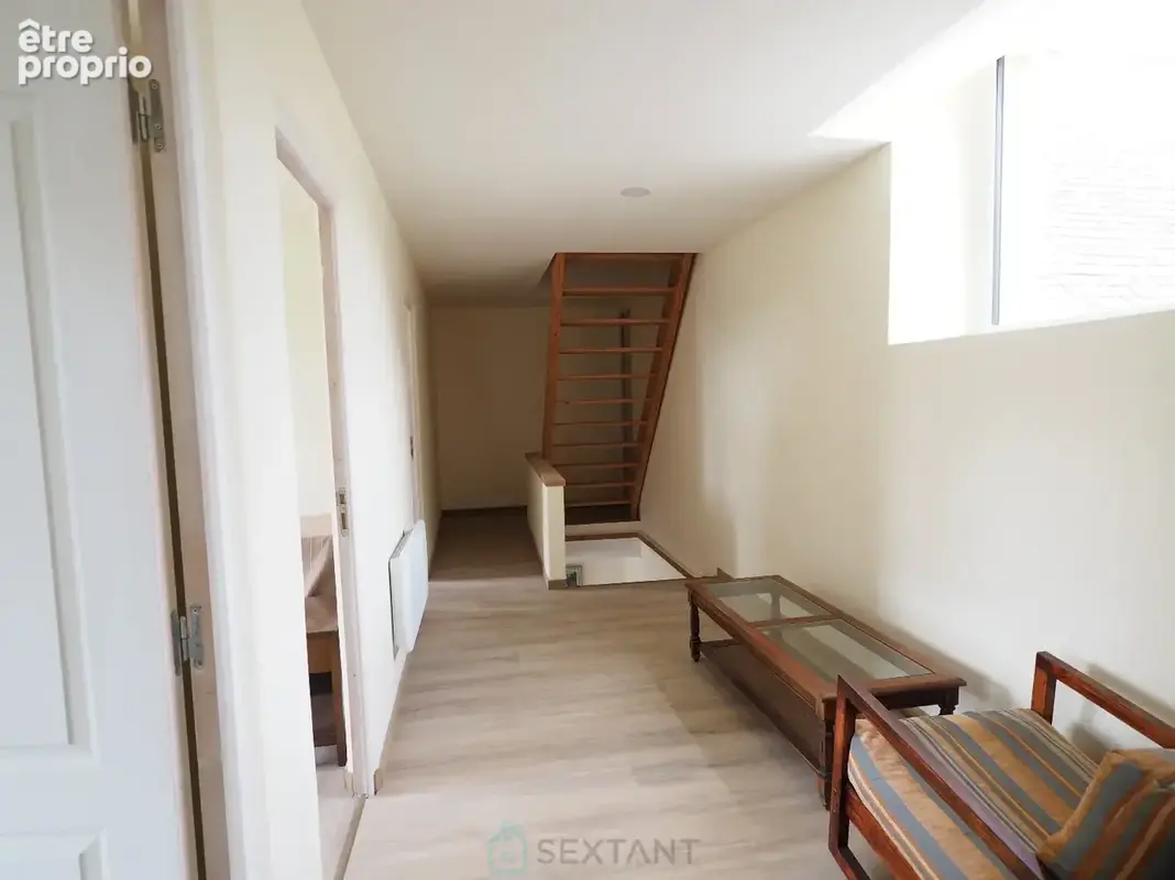 Remungol - Immeuble 157 m² + 50 m² complémentaires avec petit espace jardin intérieur - photo 12