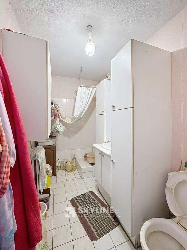 Appartement à MARSEILLE-4E