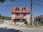 Maison à MONTECHEROUX