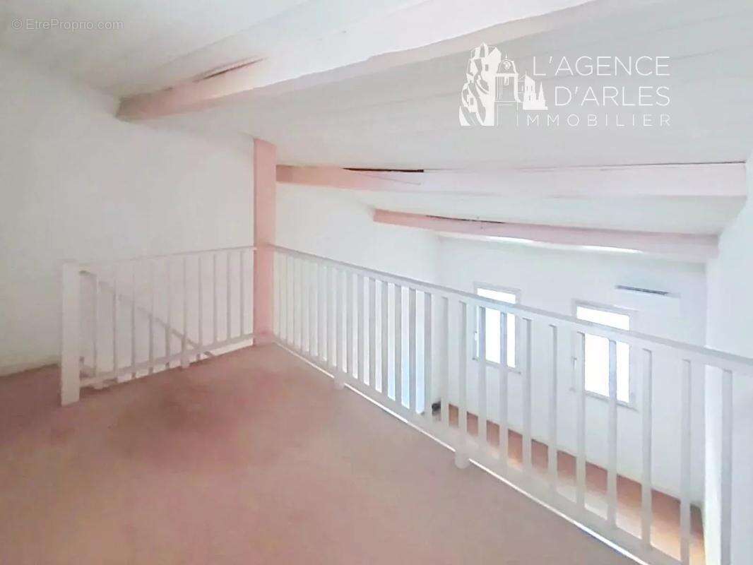 Arles, centre historique - Appartement T3 - 66 m² avec terrasse - photo 6