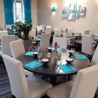 Commerce à LA SELLE-EN-LUITRE