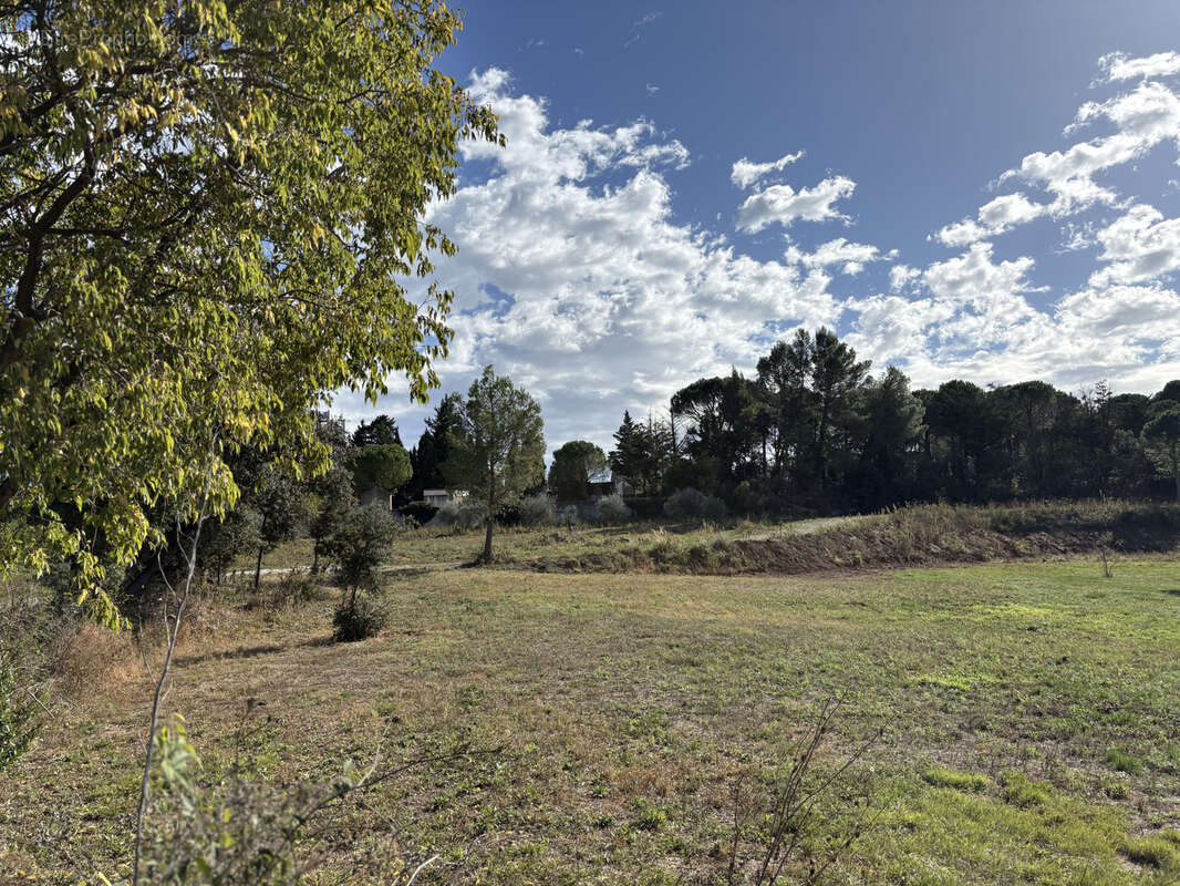 Terrain à NIMES