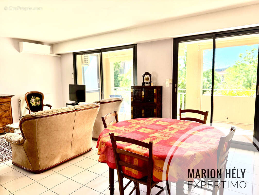 Appartement à NYONS