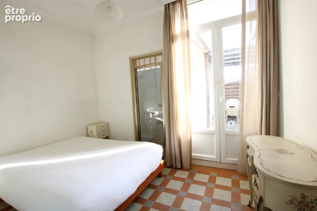 Rare enssemble immobilier proche rempart - photo 11