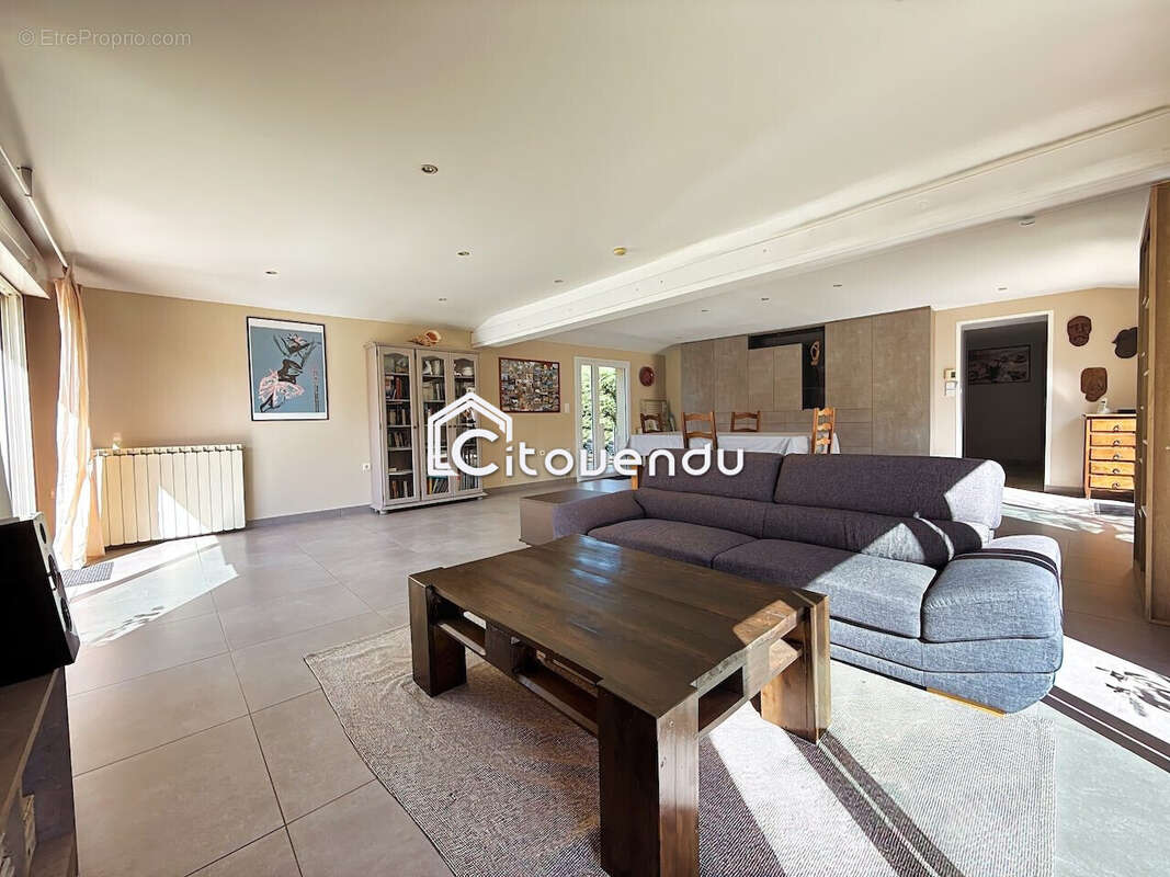 Maison à MONTESQUIEU-DES-ALBERES