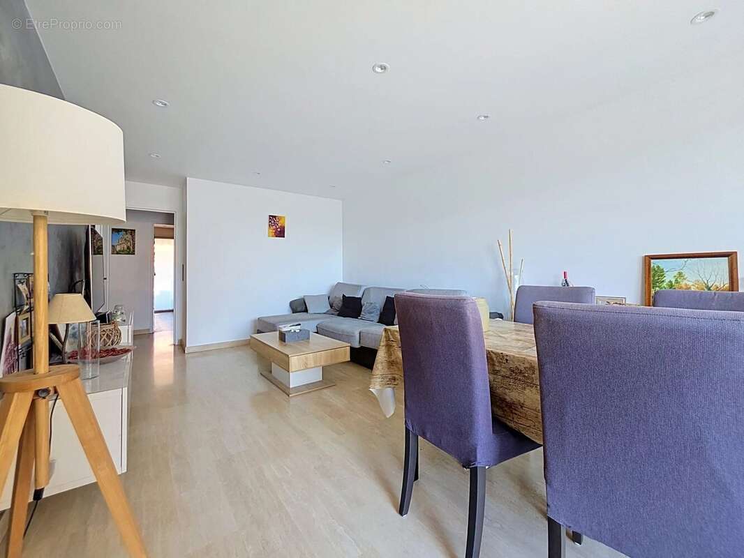 Appartement à LE CANNET