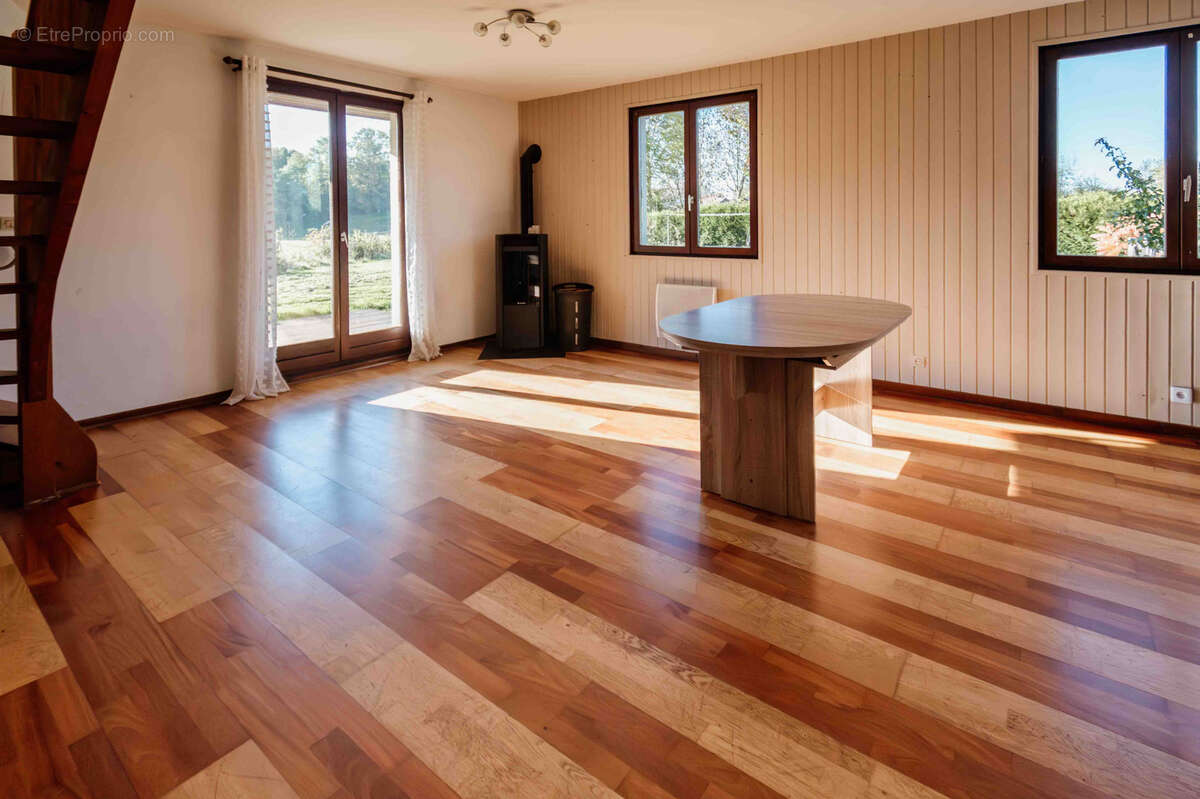 Maison à SEPTFONTAINES