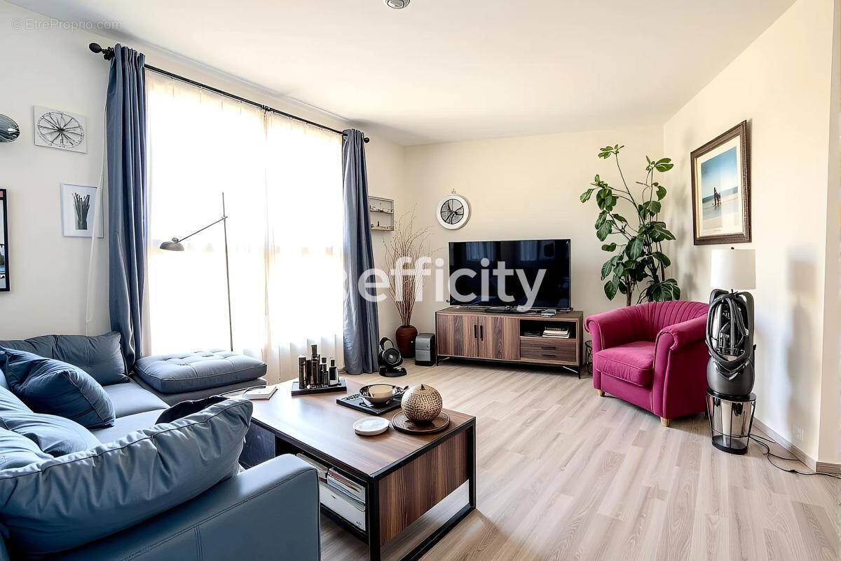 Appartement à LOGNES