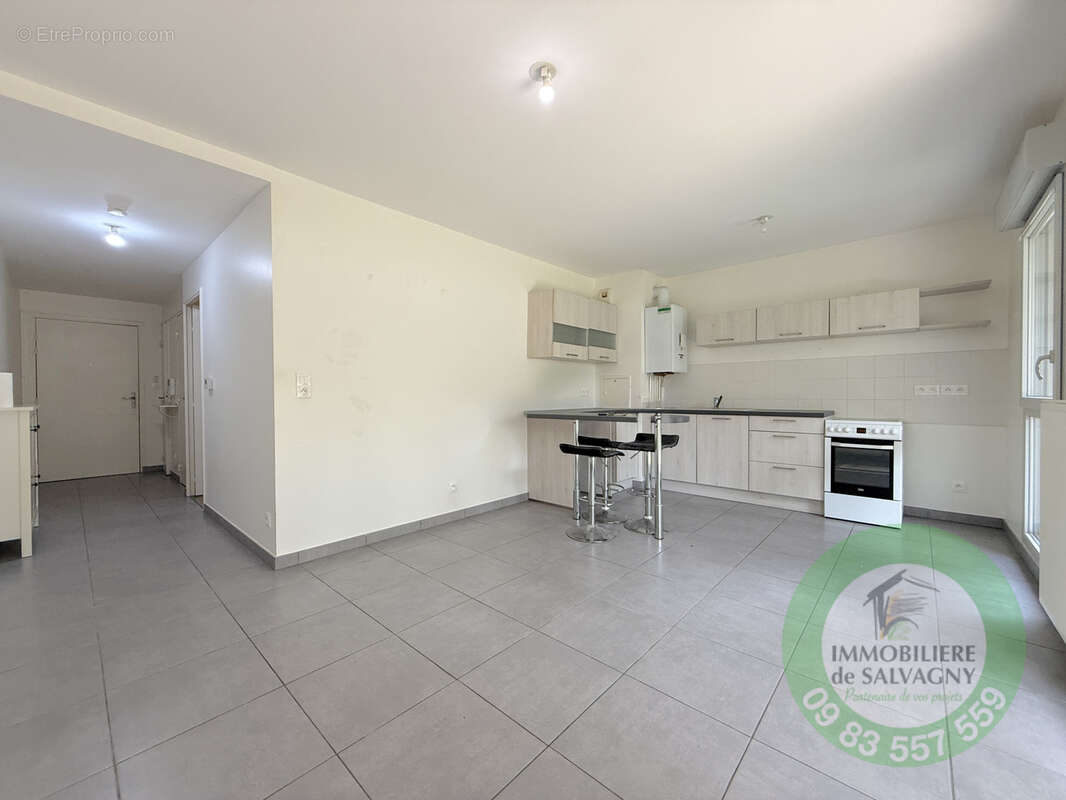 Appartement à LENTILLY