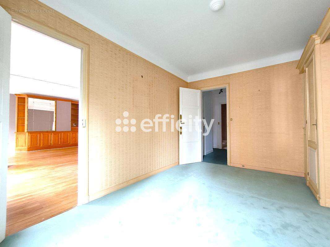 Appartement à PARIS-19E