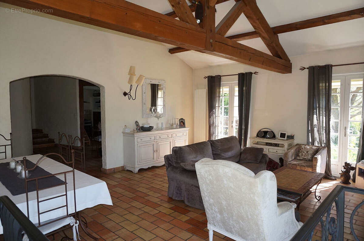 VILLA - VIENNE - 6 pièces - 132 m2 - photo 5