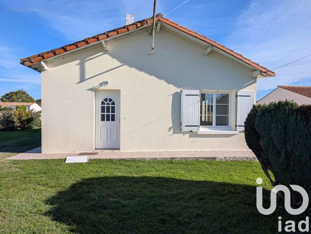 Photo 2 - Maison à MEDIS