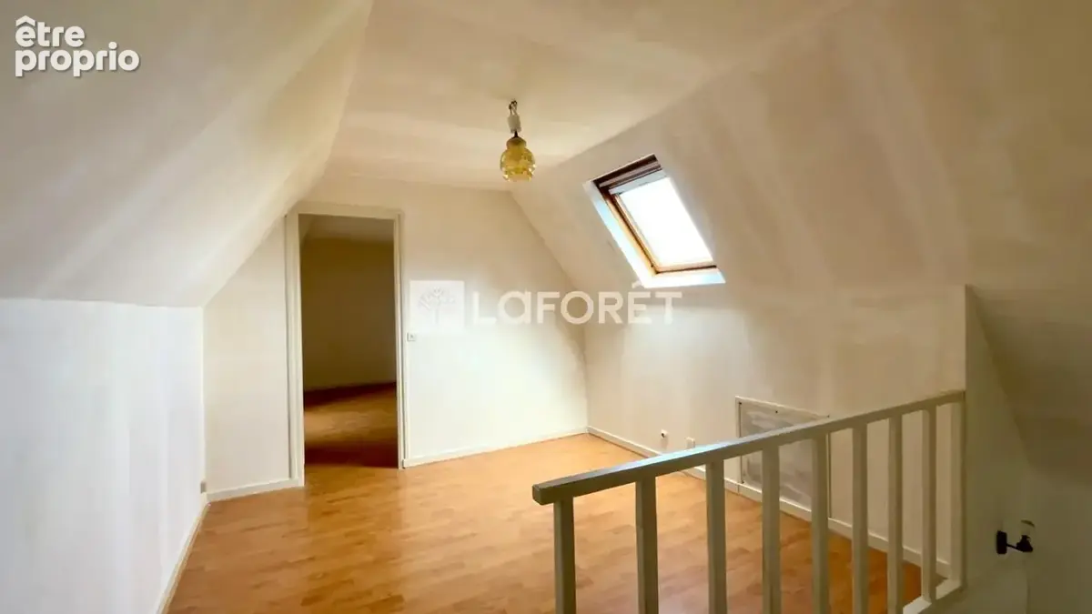 2 MAISONS à LANGOAT - 10 pièce(s) - 120m² et 80m² - photo 13