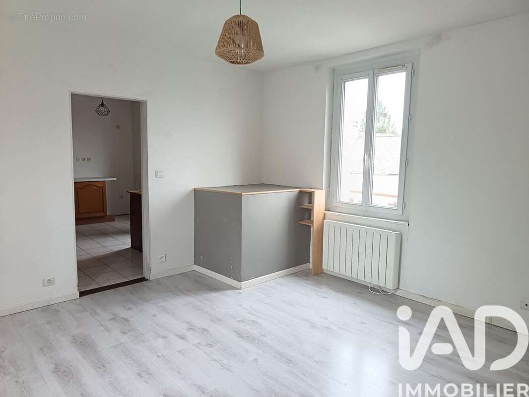 Photo 2 - Maison à ETREPAGNY
