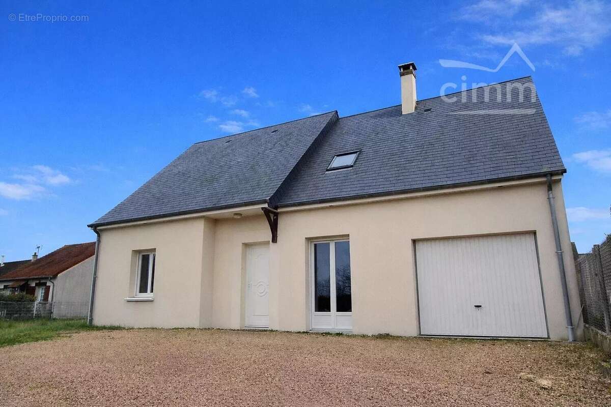 Maison à MONTLOUIS-SUR-LOIRE