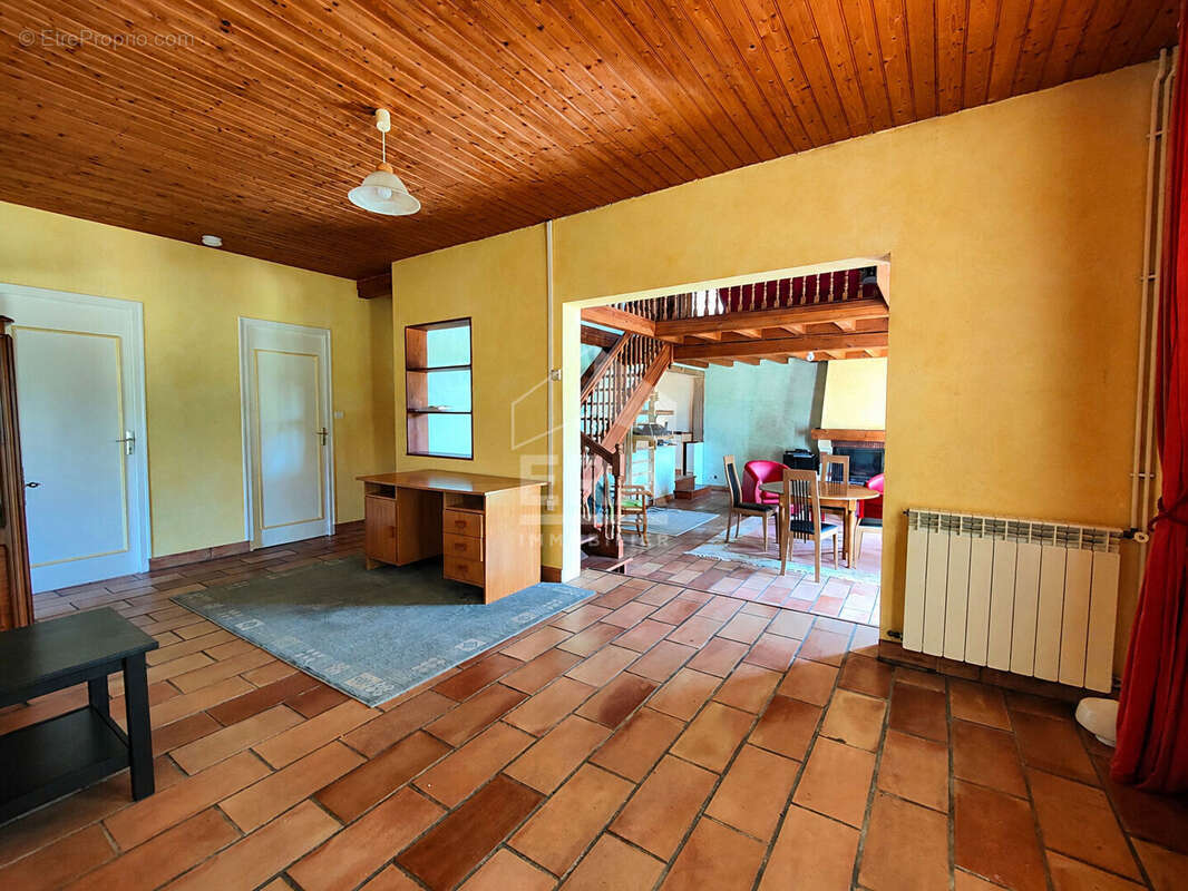 Maison 132m² à gensac-la-pallue - photo 2