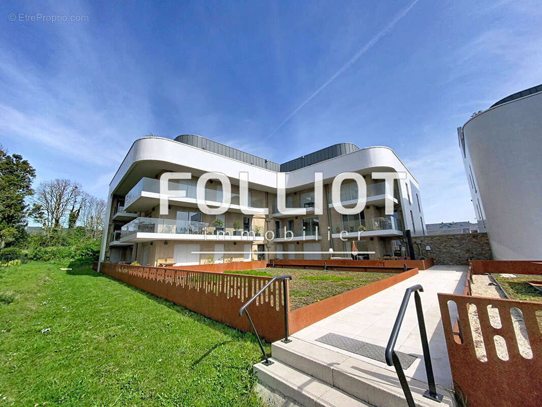 Appartement T1 Bis  grand standing à vendre à Granville - photo 2