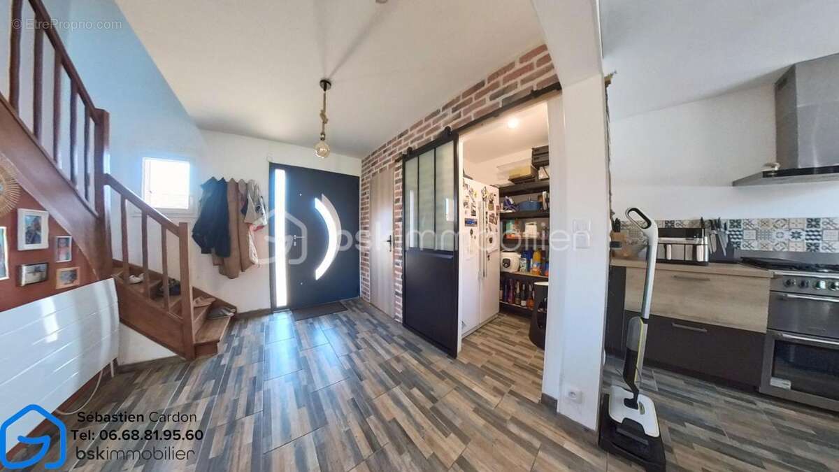 Maison à COURRIERES