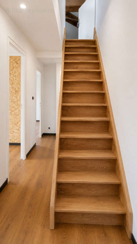 Saint-hilaire-de-la-côte – maison de caractère rénovée – 94,46 m² – jardin – terrasse - photo 13