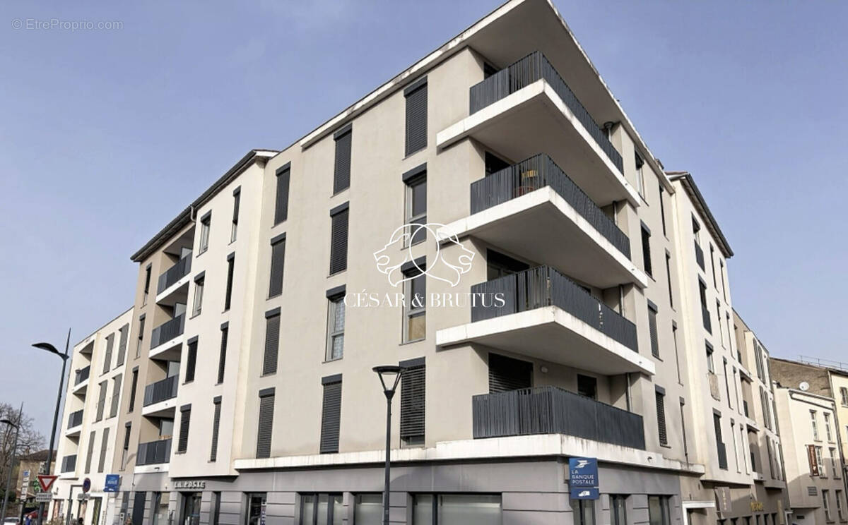 Appartement à NEUVILLE-SUR-SAONE