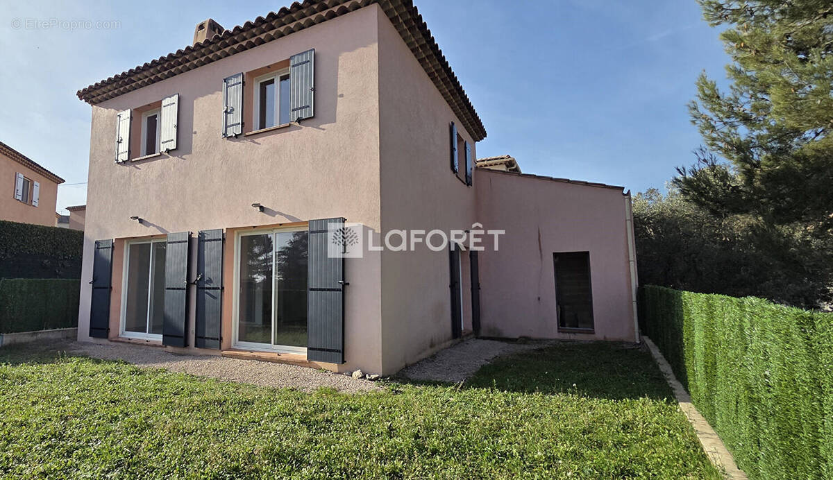 Maison à SAINT-MAXIMIN-LA-SAINTE-BAUME