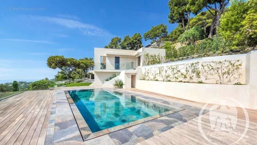 Maison à ROQUEBRUNE-CAP-MARTIN