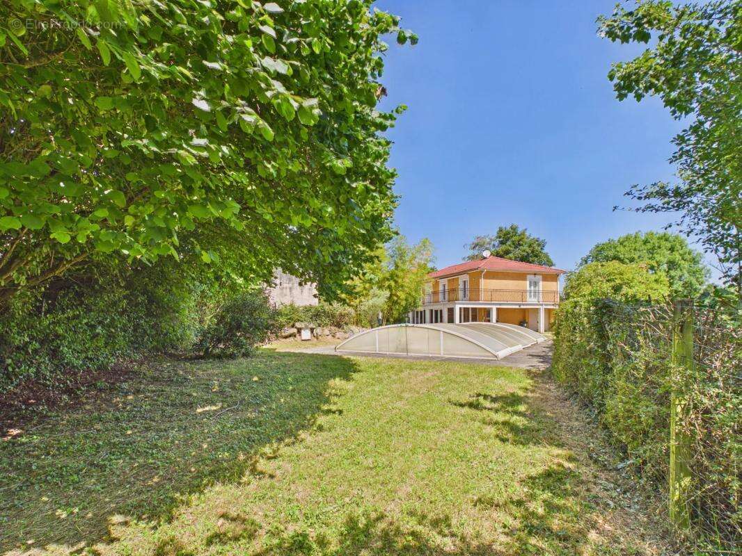Maison à JARDIN