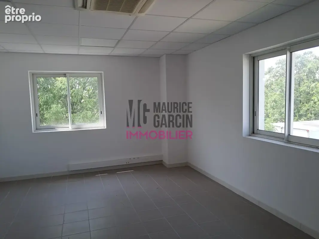 Commerce 1 100 m² à vendre à Seguret (84110) - photo 9