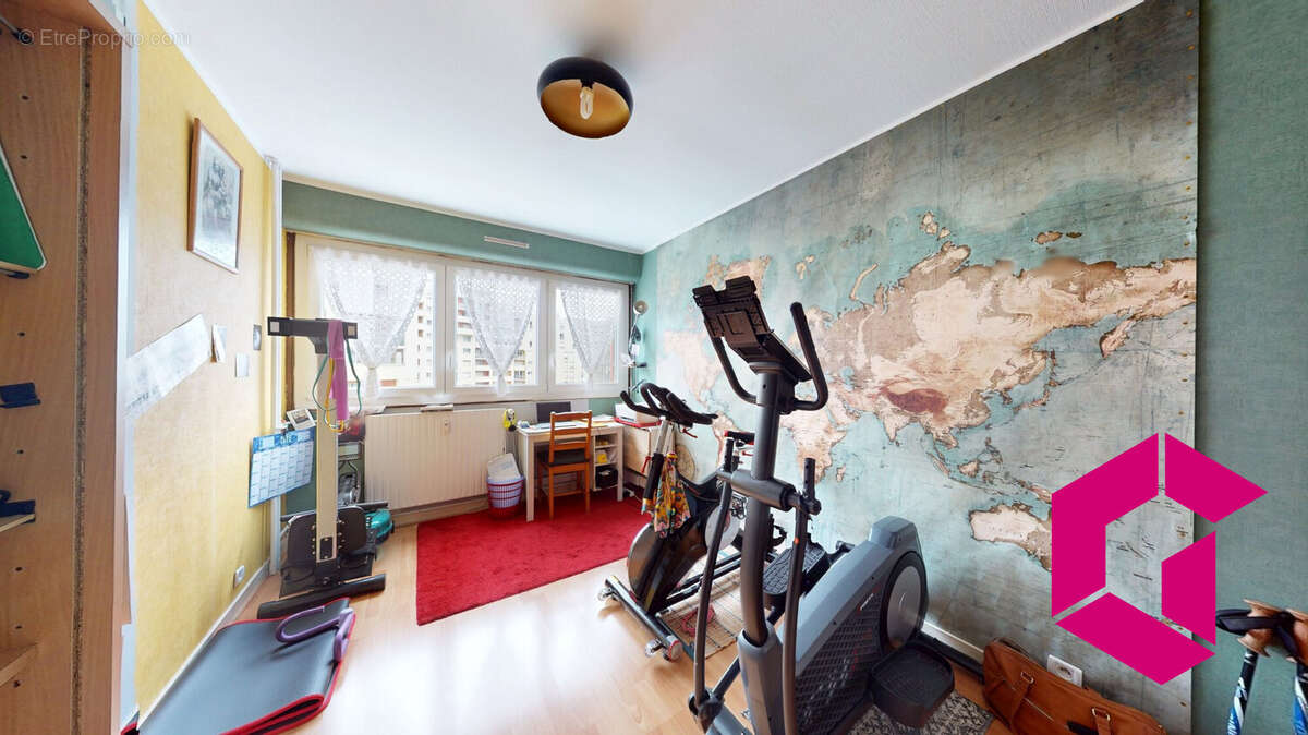 Appartement à SAINT-ETIENNE