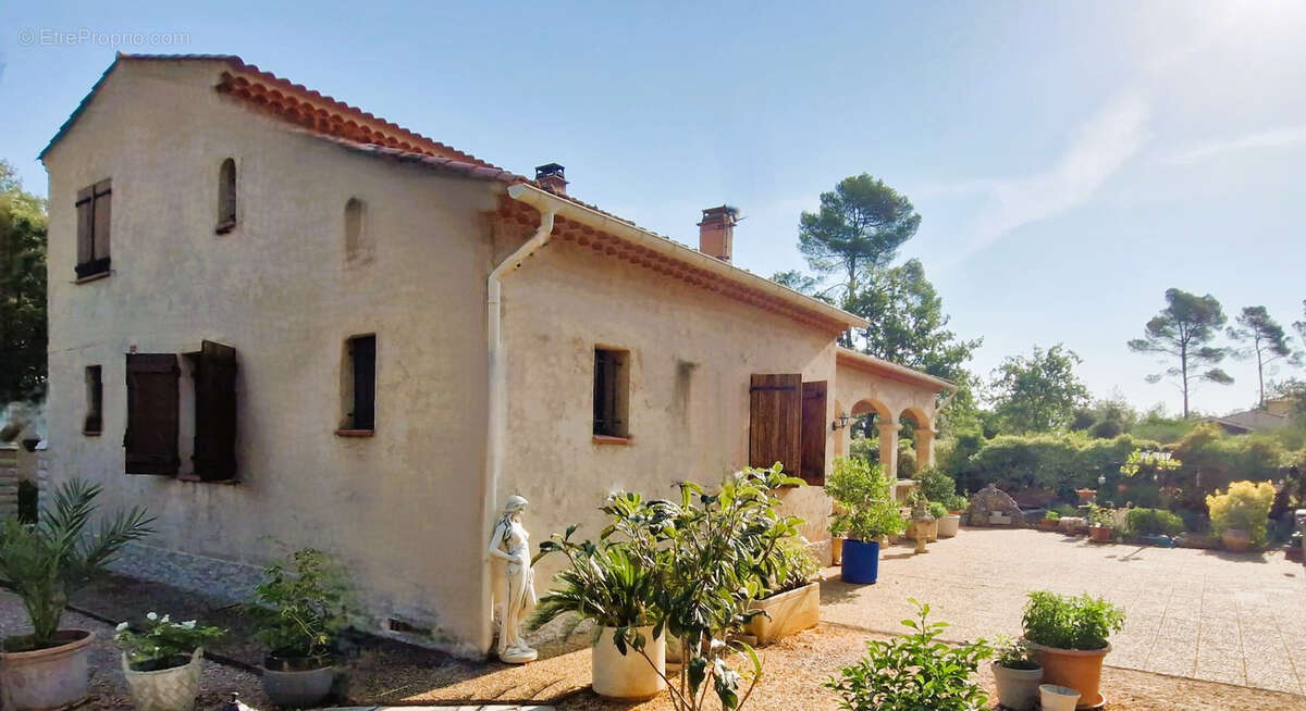 Maison à BRIGNOLES