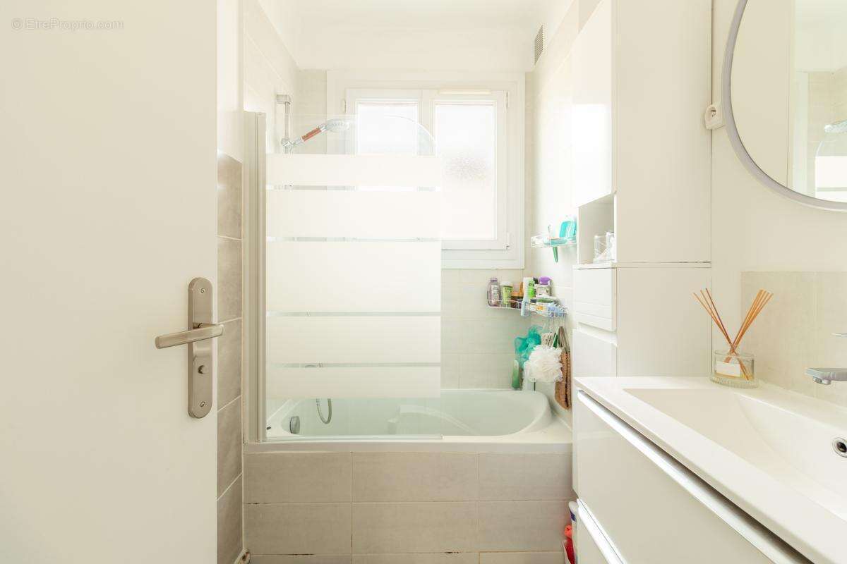 Appartement à LES MUREAUX