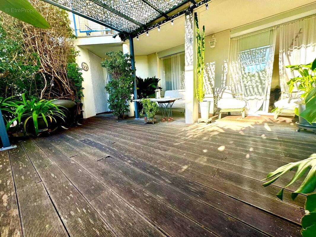 Appartement à CANNES