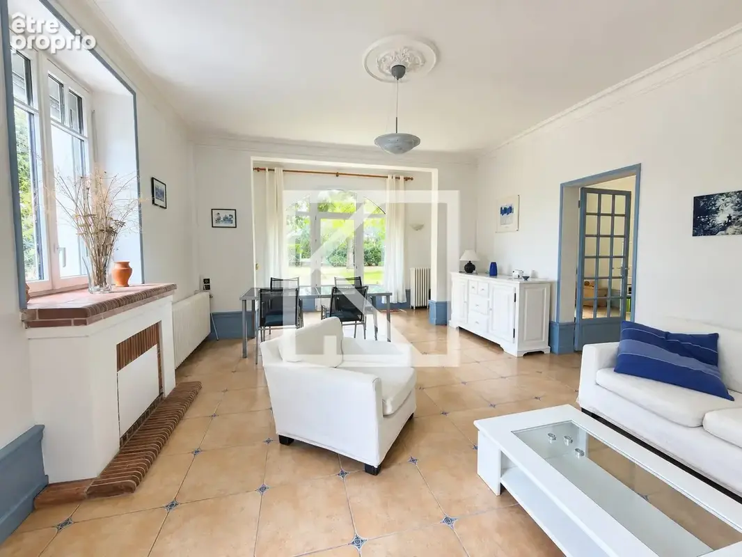 Maison 9 pièces 300 m² à vendre à Briollay (49125) - photo 4