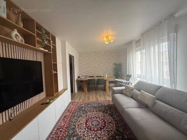 Appartement à MONTIGNY-LE-BRETONNEUX