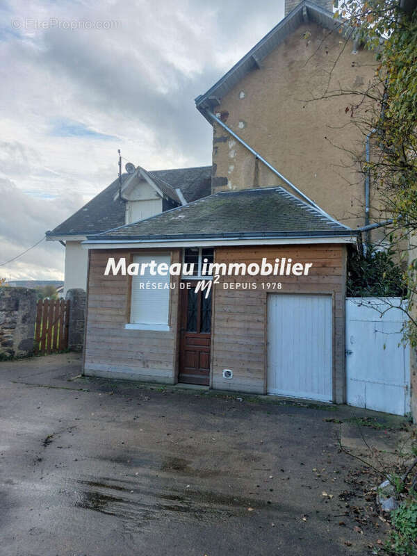 Maison à SAINT-AUBIN-DE-LOCQUENAY