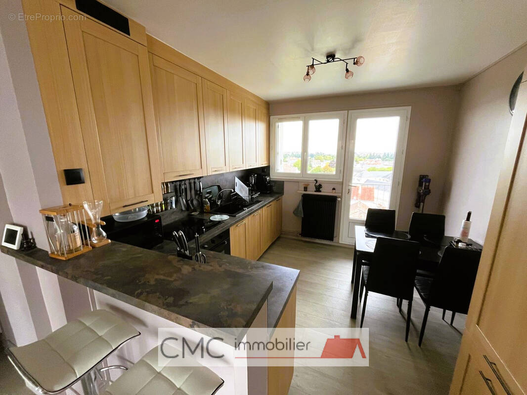 Appartement à LUCE