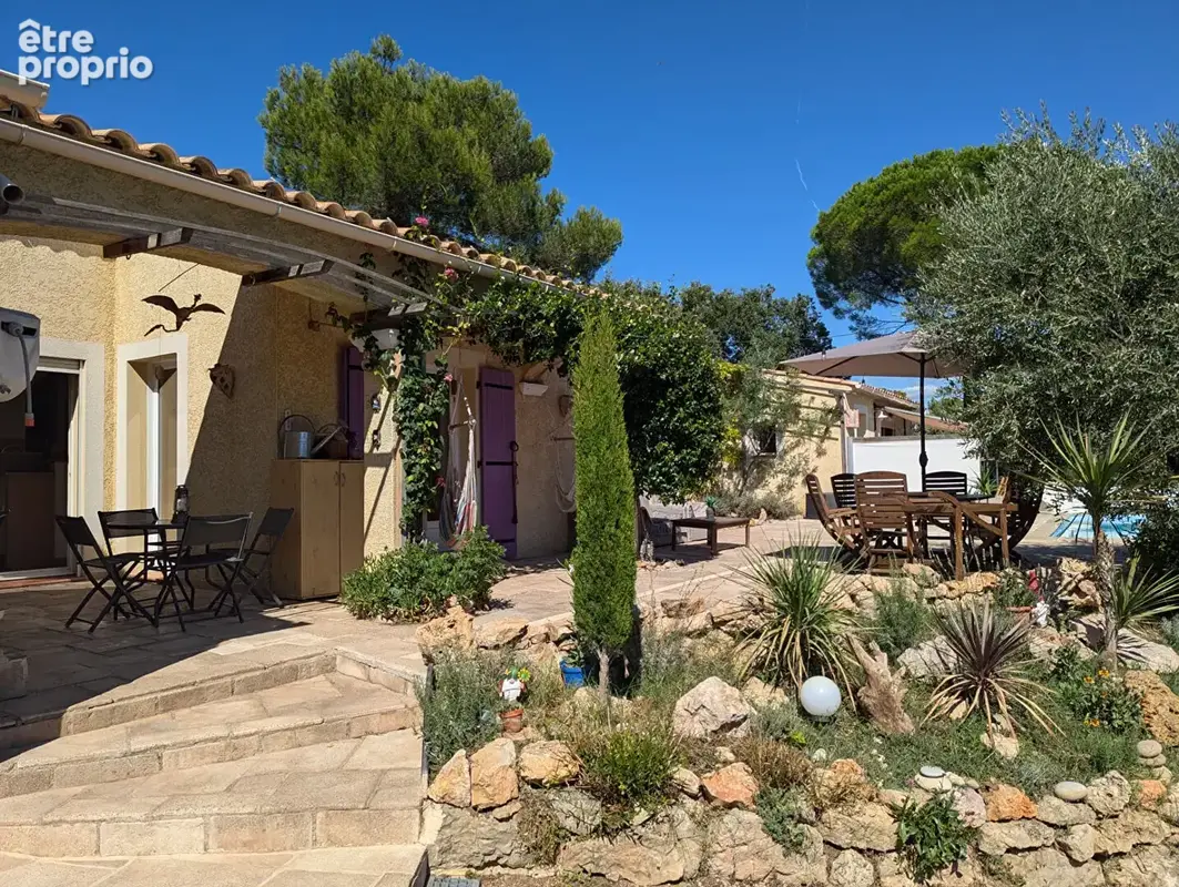 SILLANS LA CASCADE, maison 5 pièces avec dépendances, piscine et garage - photo 3