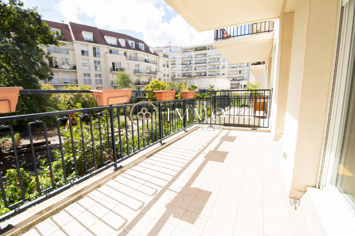 Appartement à BOURG-LA-REINE