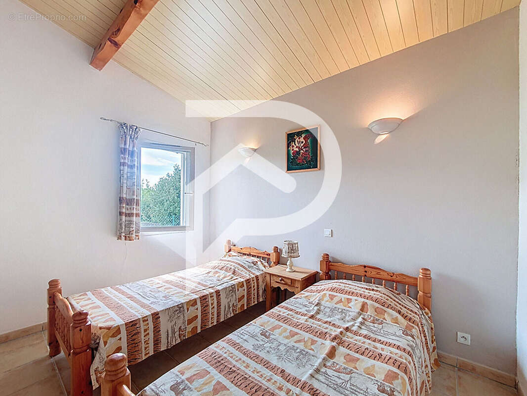Village de gîtes à vendre Villeneuve De Berg 18 pièce(s) 345 m2 - photo 7
