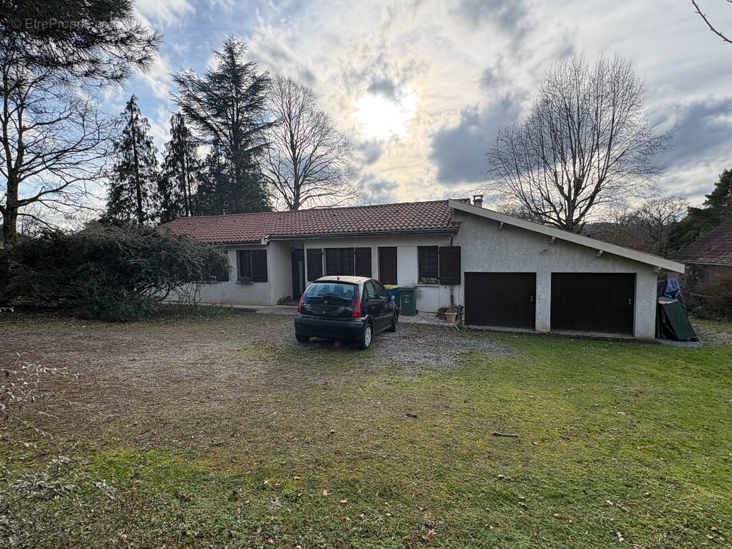 Maison à VERNEUIL-SUR-VIENNE
