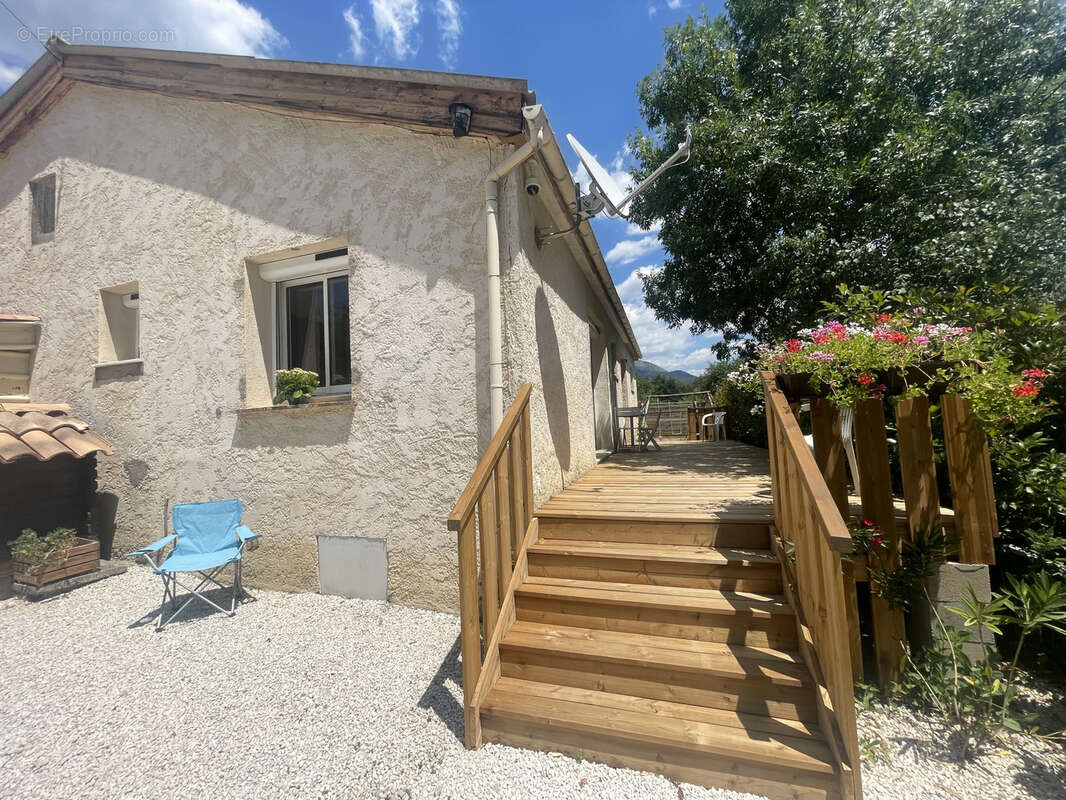 Maison à PEYROULES