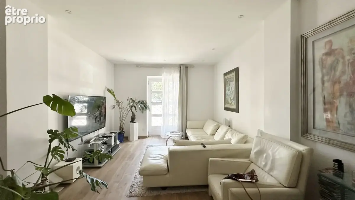 Appartement dans une résidence de prestige à vendre à Hossegor  T3 rénové avec terrasse, canal, parking, entre lac et océan - photo 5