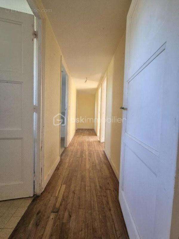 Appartement à LASSAY-LES-CHATEAUX