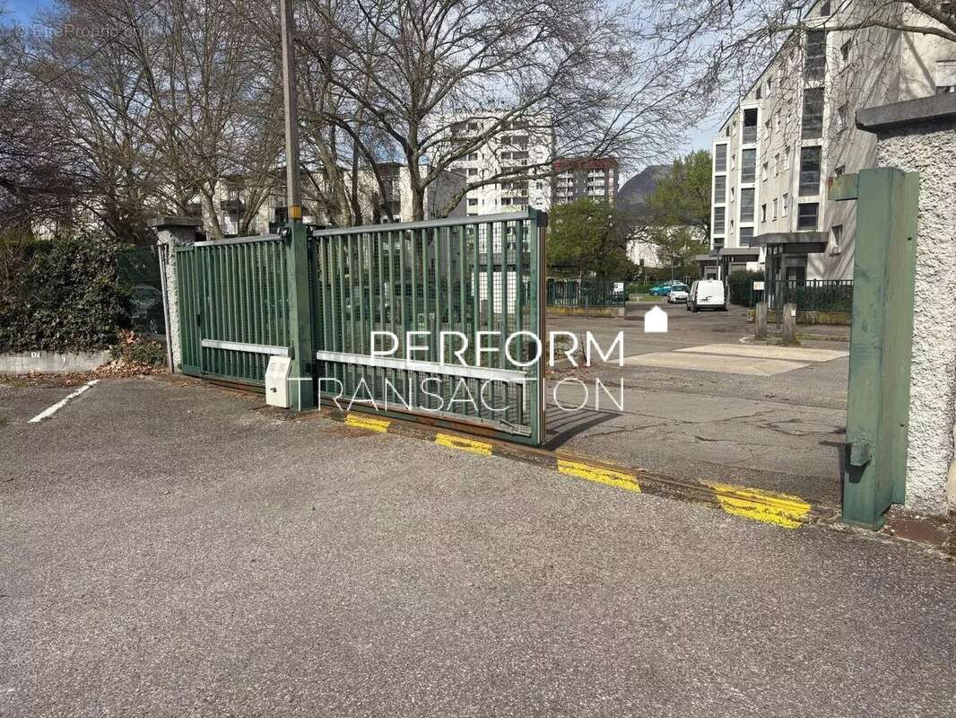 Parking à GRENOBLE