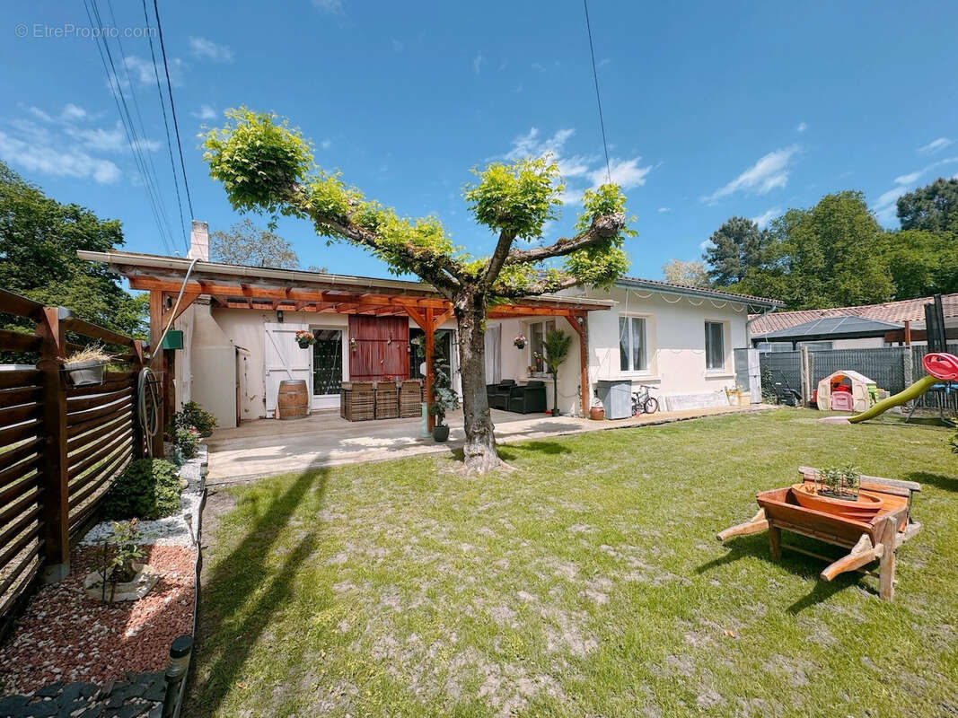 Maison 4 pièces 124 m2 de plain pied, grande terrasse couverte et jardin.  - photo 18