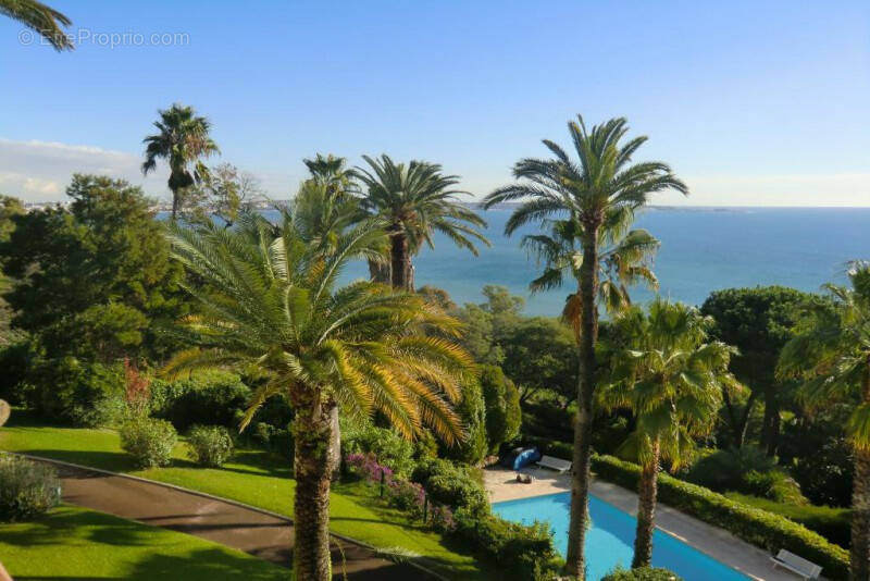 Appartement à VALLAURIS