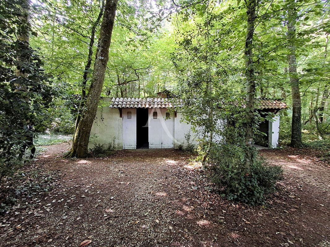 Maison à SAINT-GEORGES-DES-COTEAUX