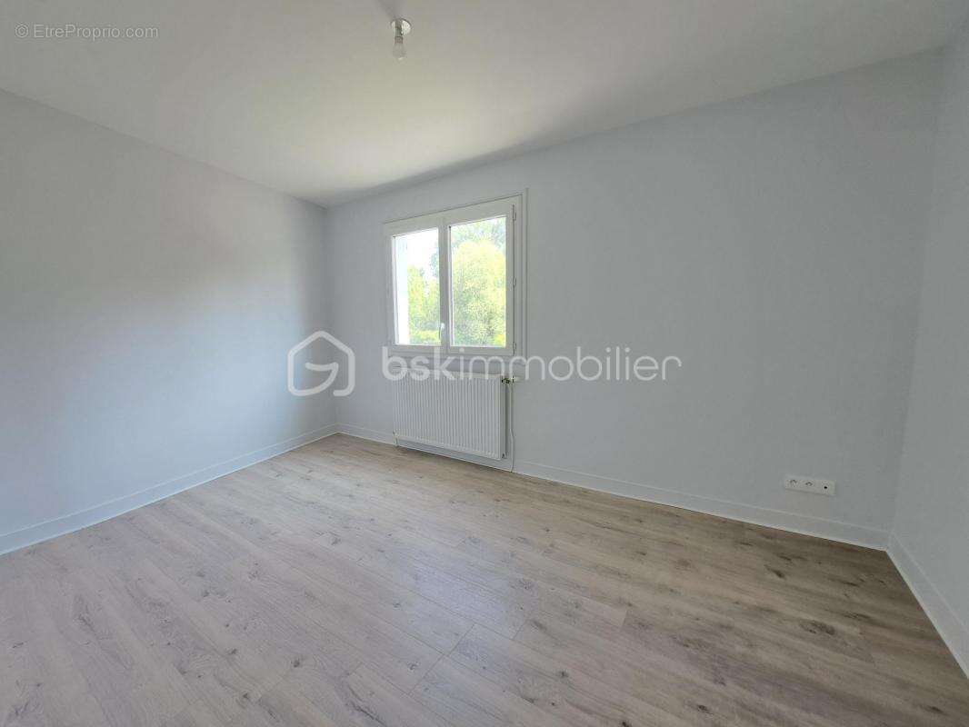 Maison à MAREUIL-CAUBERT