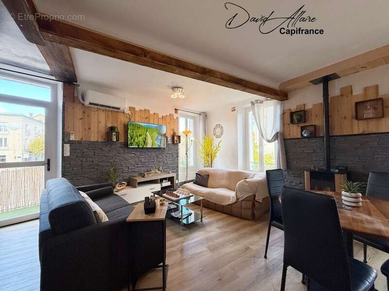 Appartement à LARAGNE-MONTEGLIN